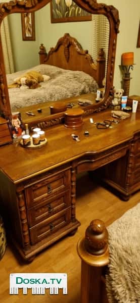 Цельное дерево ручная работа состояние отличное