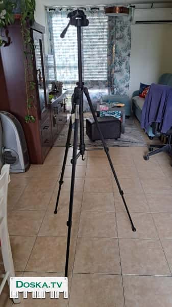 Мощный высокий штатив для фото и видеотехники. Аллюминиевые стойки. Состояние