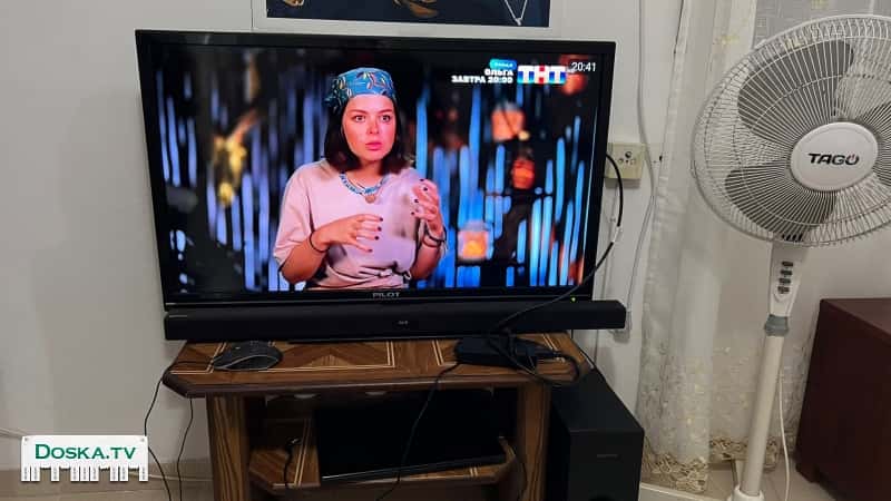 TV 42 инч не смарт вместе с саунд баром полностью