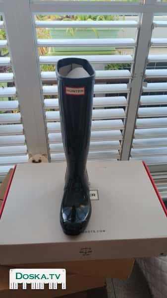 Сапоги женские новые не ношенные фирмы HUNTER две пары 38