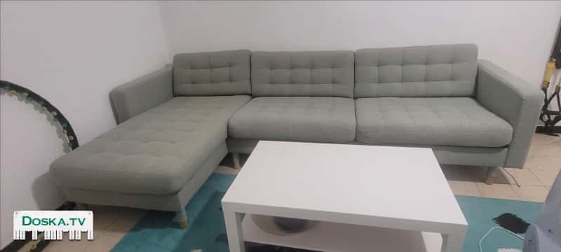 В связи с переездом в другую страну  угловой диван