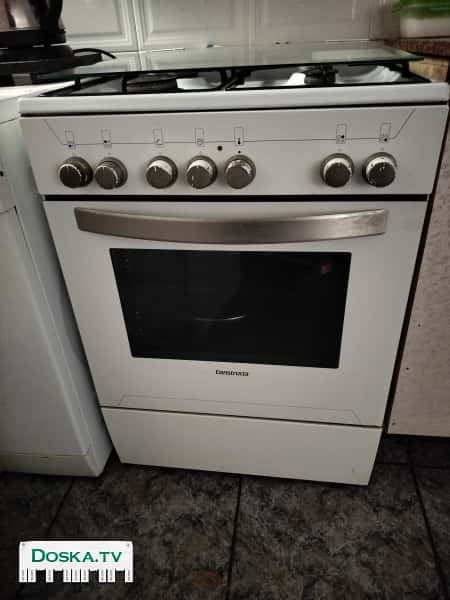 В связи с переездом,плита в очень хорошем состоянии!!!