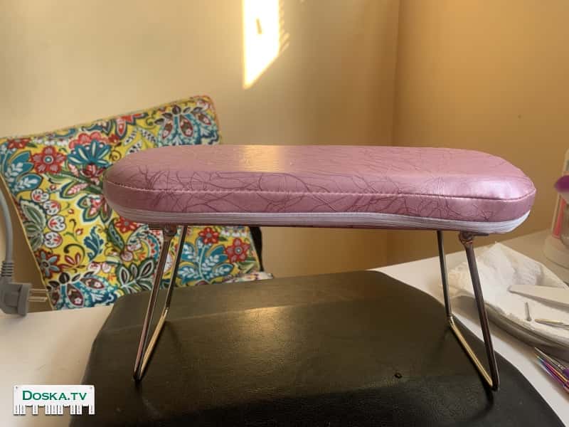 подставка под маникюр, сьемный чехол. Ашдод.