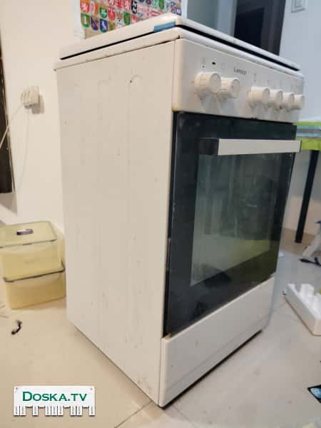 Отдается газовая плита 4 комфорки с духовкой. Полностью рабочая.