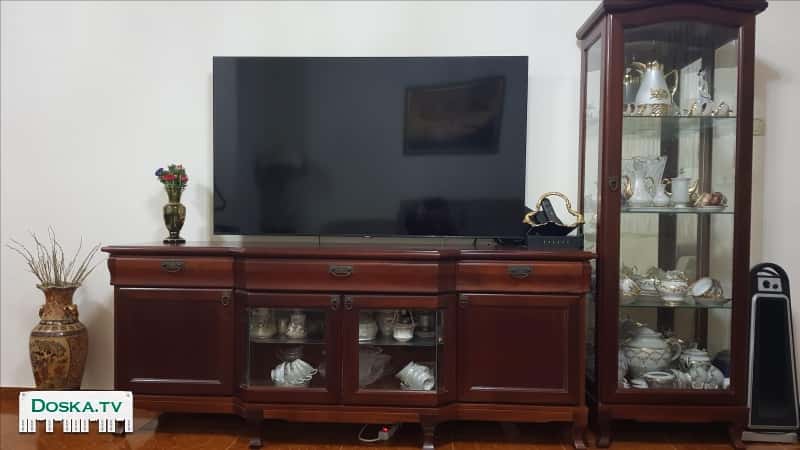 Витрина + сервант из массива красного дерева.