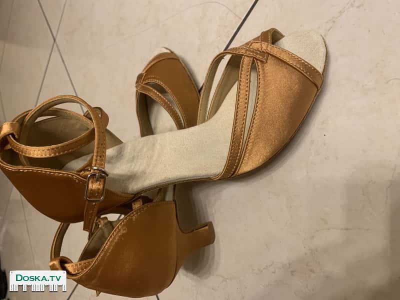 Продаются туфли танцев, новые , размер 39.высота каблука6 см.Ашдод.