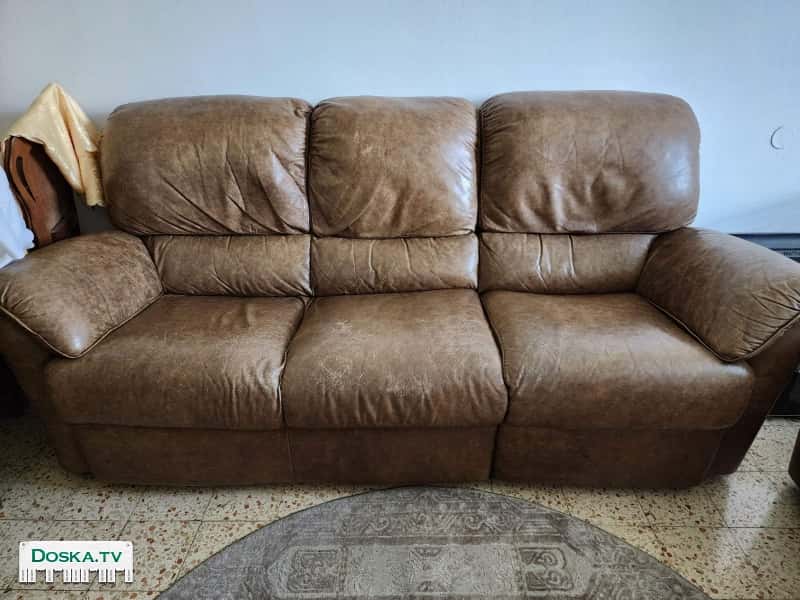 Продаю кожаные диваны 2+3.