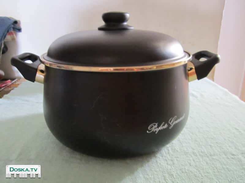 Кастрюля PERFECTO GOURMET. Емкость -7 литров. Диаметр-26 см. Высота-15 см.