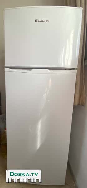 Новый холодильник , был куплен в сентябре 2023, в магазине