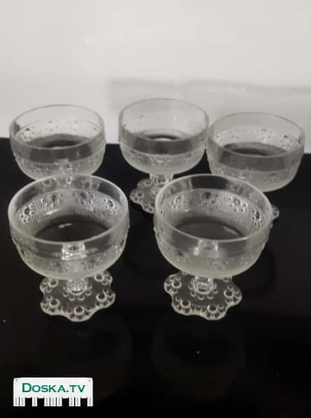 Продаю 5 стеклянных морожениц в отличном состоянии.Цена 25 шекелей.