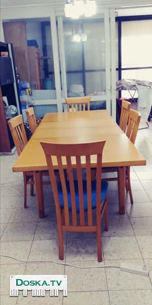 Стол в разобранном виде 2.5 м в сложенном 1.6м. Плюс