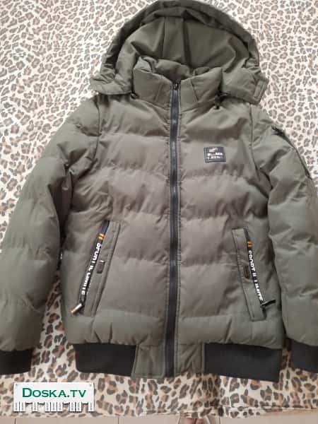 куртка на мальчика возраст 9-12 лет. Размер 16. Цвет болотный.