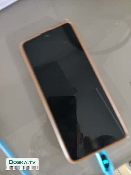 Мой телефон в отличном состоянии – без царапин, сколов и