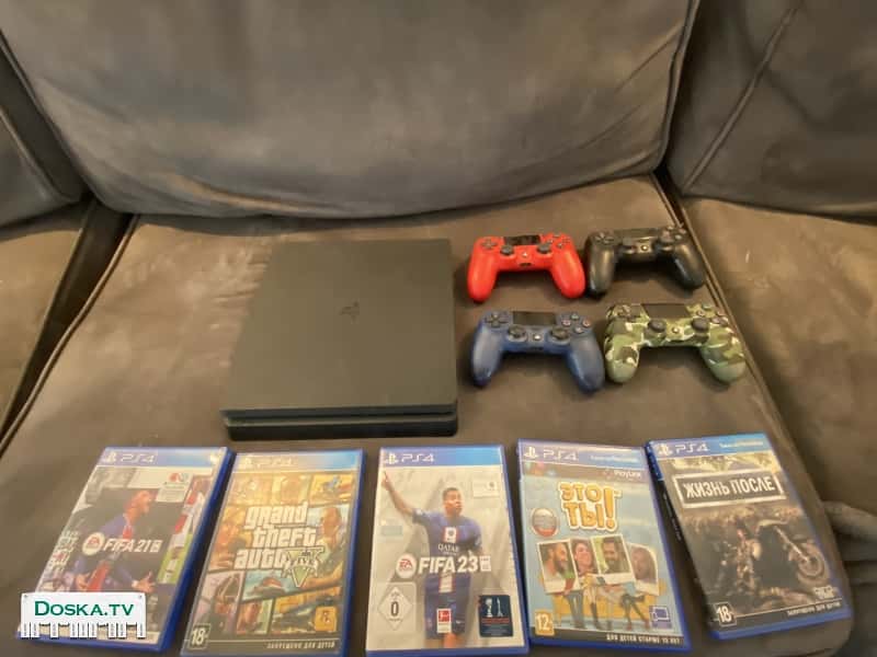 PS4 slim+ 5 games + 4 DualShock