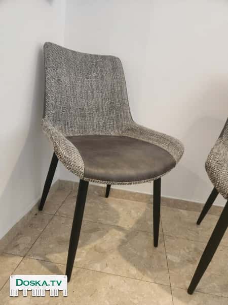 Комплект стульев - 4 штуки по 250 . Комфортное мягкие