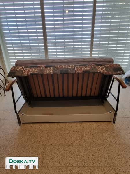 Диван-кровать с ящиком для белья.  Фирма Wieder