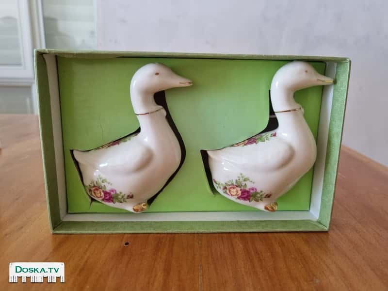 Новый подарочный набор. Керамические солонка и перечница.