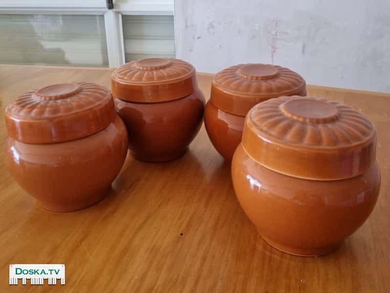 4 новых порционных глиняных  горшочка  для запекания в