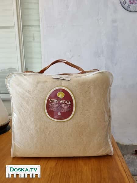 Новое одеяло из 100%  шерсти австралийской овцы Мериноса. Изготовлено