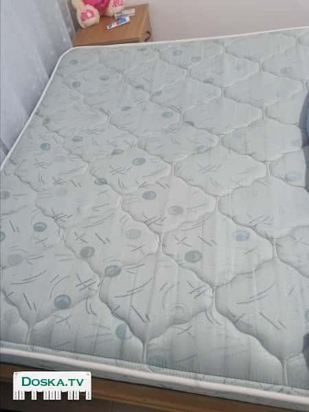 В хорошем состоянии. Предмет находится в г.Ода Шарон.Можно его забрать