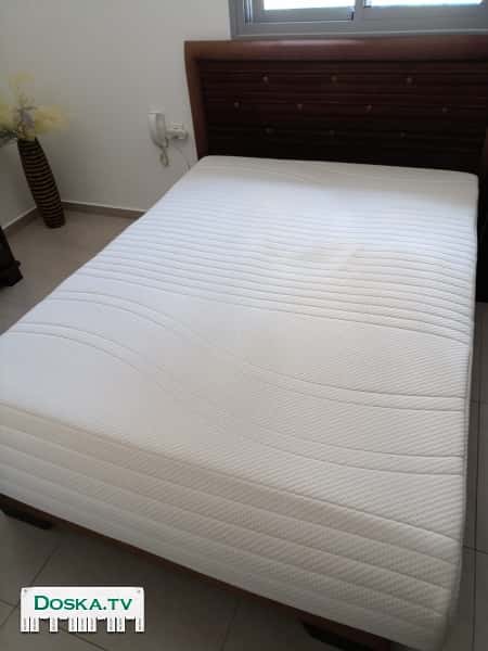 Кровать двуспальная 140*200 с ящиком для белья. С электроподъемником изголовья