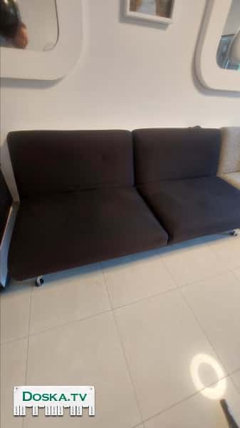 диван в хорошем состоянии металический каркас чехлы сьемные для стиркм
