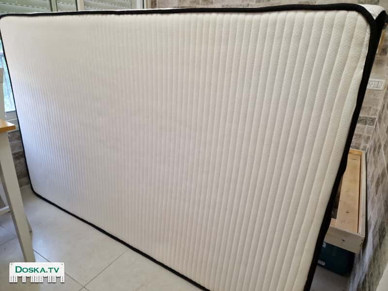 Ортопедический без пружинный матрас, 120*200*29, в  идеальном состоянии, без