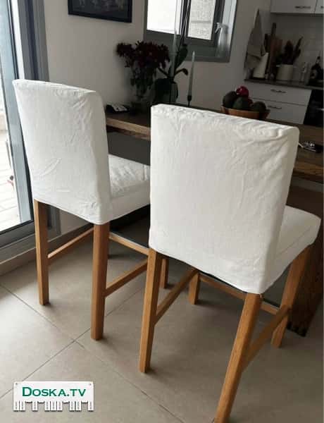 2 высоких/барных стула оченъ хорошего качества и в отличном состоянии.