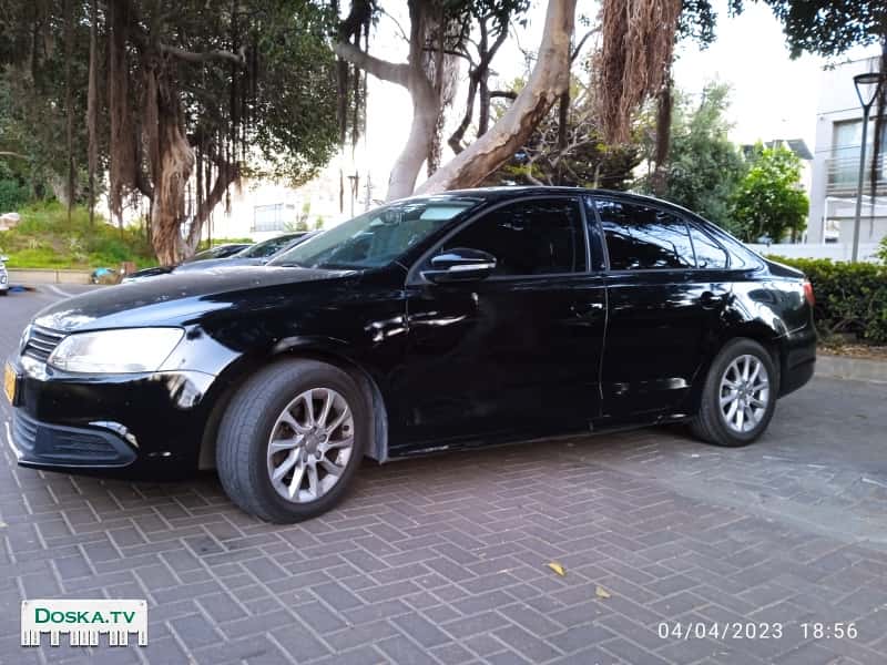 Проодаём Фольксваген Джета - Volkswagen Jeta 2013 года. Состояние идеальное.