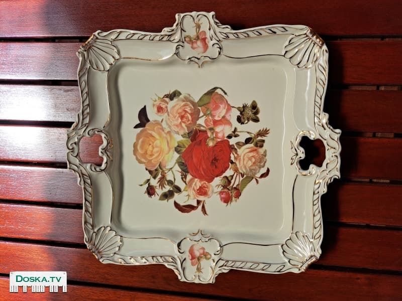 Поднос в очень хорошем состоянии,как новый!