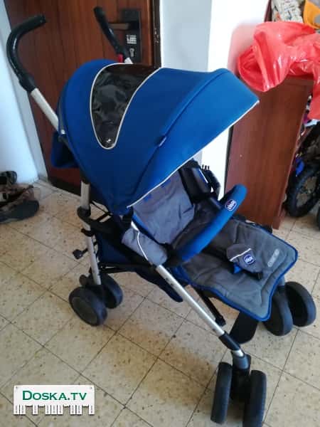 Итальянская коляска отличного качества в хорошем состоянии. Колёса с амартизаторами.