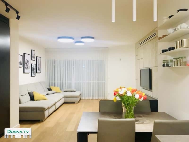 После евроремонта!! Очень красивая! В тихом райне. Минута до школы,