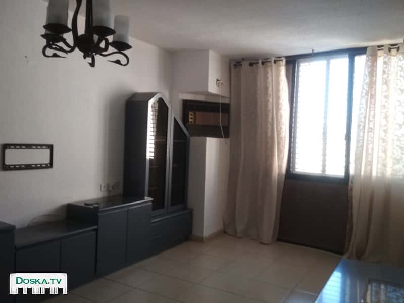 Без посредника, aренда 3,100 шек. Здание проходит реставрацию ТАМА, поэтому