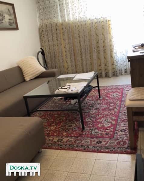 Сдаётся отдельная однокомнатно квартира в Холоне,рядом две остановки автобуса и