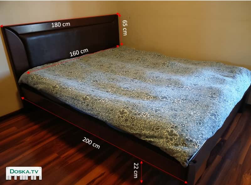 Отличная, большая кровать (Queen size) в очень хорошем состоянии. Подходит