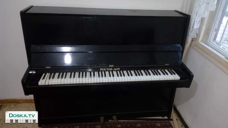 Продаю пианино "Ростов-Дон" черного цвета в хорошем состоянии. Дека без