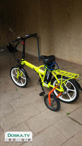 Особая конструкция с 4-мя колесами для людей страдающих слабостью ног