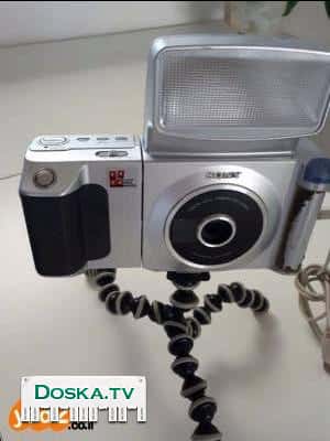 Дигитальный фотоаппарат Sony модель DKC-C200X в рабочем состоянии