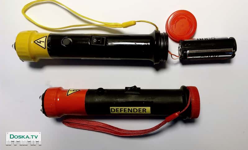 Компактный электрошокер ANTIDOG DEFENDER. Есть функция фонарика. Яркие вспышки, громкий