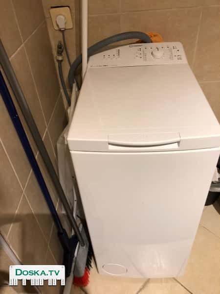 Стиральная машина Indesit на 5 кг. В отличном состоянии. Использовалась