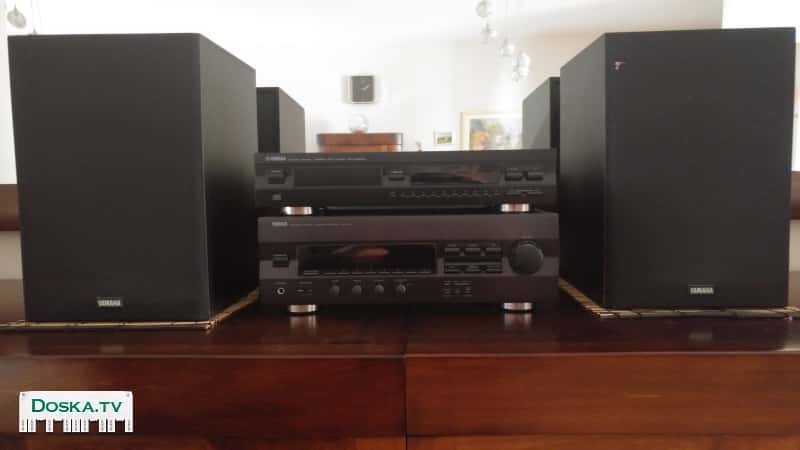 Стереосистема включает указанные disc player, stereo receiver и динамики фирмы