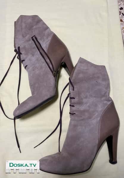 Ботинки на шнурках фирмы Nursace,с каблуком, в хорошем состоянии. Материалы: