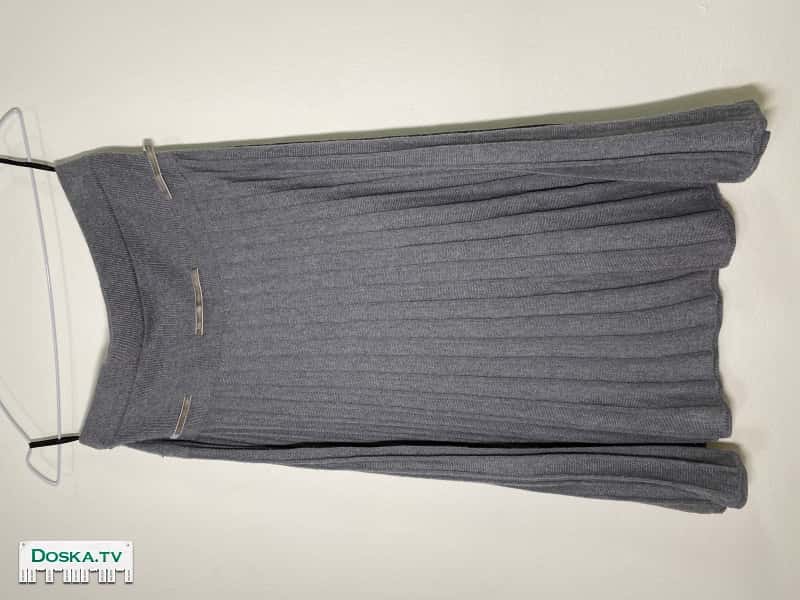 Шерстяная юбка фирмы APART 36 размера. В неплохом состоянии.