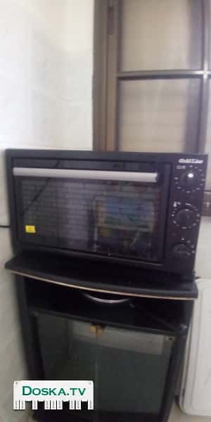 Продаю электрический духовой шкаф (автономный). Пользовались мало. Практически новый.