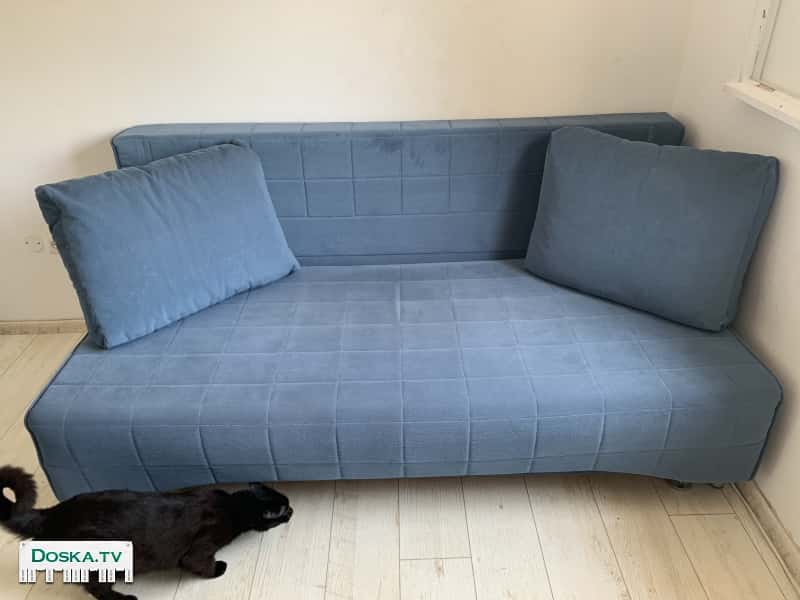 диван-книжку с отделением под хранение: 180*190 см Купили, использовался 2