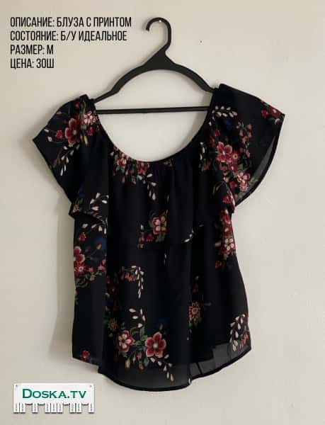 Шифоновая блузка черная с принтом. Размер М. Идеальное состояние