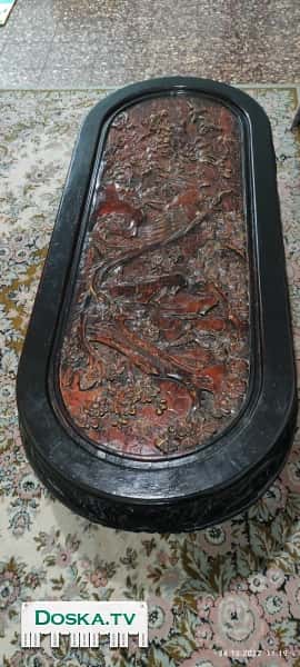 Исклюзивный деревяный резной стол. Длина 1м 50см.Ширина 65см.Высота 55см.