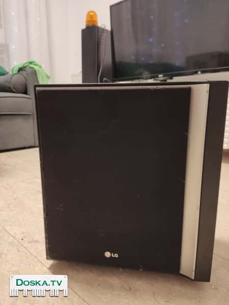 Мощный сабвуфер, в удовлетворительно состоянии. Играет отлично, очень мощно. 300