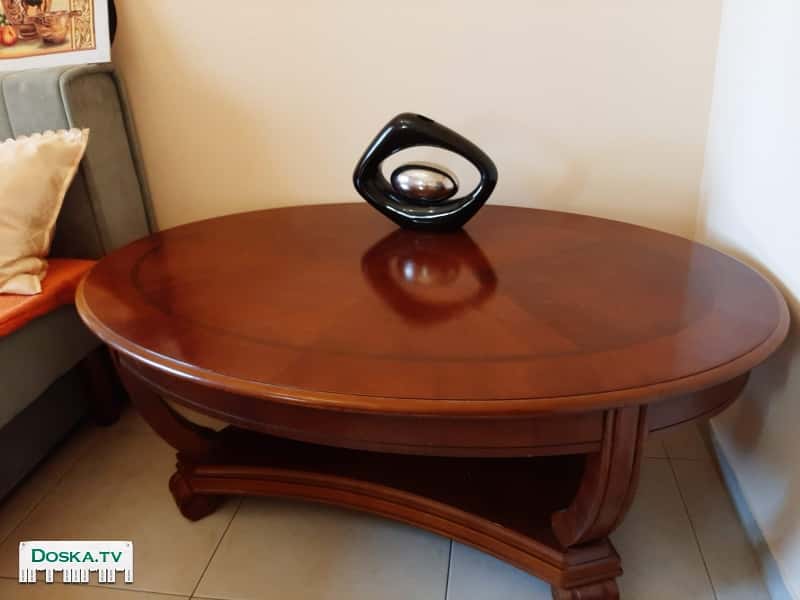 Клубный столик, Италия, дерево с инкрустацией размер 125×90×55.