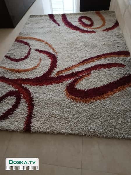 Продаю ковёр чисто шерстяной .Нетания .Покупали год назад очень